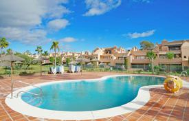 2 dormitorio piso 147 m² en Estepona, España. 390 000 €