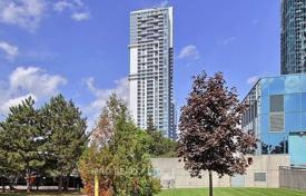 5 dormitorio piso en North York, Canadá. C$810 000