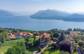 Villa – Stresa, Piedmont, Italia. 449 000 €