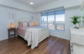 6 dormitorio piso en North York, Canadá. C$893 000