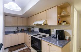 9 dormitorio casa de pueblo en Scarborough, Canadá. C$2 167 000