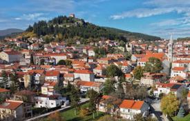 8 dormitorio casa de pueblo 230 m² en Split-Dalmatia County, Croacia. 500 000 €