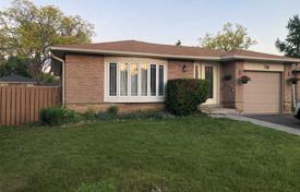 5 dormitorio casa de pueblo en Scarborough, Canadá. C$1 368 000