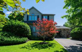 Casa de pueblo – North York, Toronto, Ontario,  Canadá. C$2 042 000
