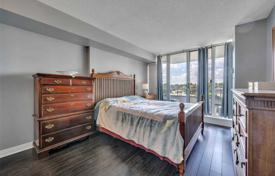 3 dormitorio piso en Scarborough, Canadá. C$871 000