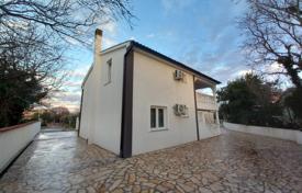 4 dormitorio casa de pueblo 165 m² en Pula, Croacia. 380 000 €