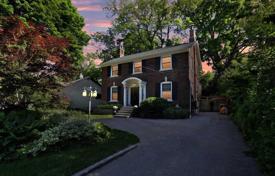 Casa de pueblo – Etobicoke, Toronto, Ontario,  Canadá. C$2 653 000