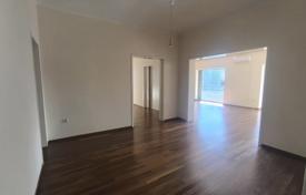 3 dormitorio piso 134 m² en Atenas, Grecia. 390 000 €