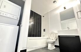 5 dormitorio piso en Etobicoke, Canadá. C$804 000