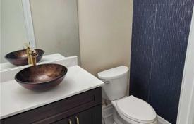 15 dormitorio casa de pueblo en Scarborough, Canadá. C$2 427 000