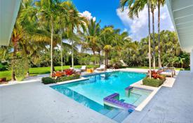 Villa – Pinecrest, Florida, Estados Unidos. $1 995 000