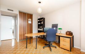 7 dormitorio piso en Etobicoke, Canadá. C$971 000