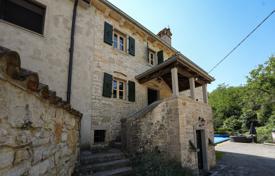 6 dormitorio casa de pueblo 200 m² en Gračišće, Croacia. 375 000 €