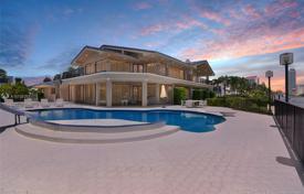 Villa – Hallandale Beach, Florida, Estados Unidos. $3 975 000