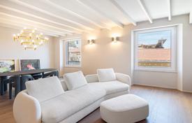 8 dormitorio piso en La Spezia, Italia. 900 000 €
