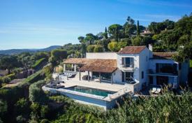 Villa – Saint-Tropez, Costa Azul, Francia. 9 800 €  por semana
