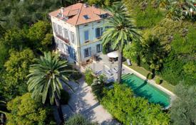 7 dormitorio villa en Provenza - Alpes - Costa Azul, Francia. 14 000 €  por semana