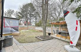 Casa de pueblo – Scarborough, Toronto, Ontario,  Canadá. C$2 317 000