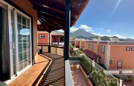 4 dormitorio chalet 160 m² en Adeje, España. 685 000 €