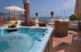 3 dormitorio villa en Taormina, Italia. 3 600 €  por semana