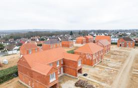 New residential complex with villas en Ile-de-France, Francia. de 306 000 €