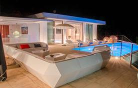 Villa – Ibiza, Islas Baleares, España. 19 800 €  por semana