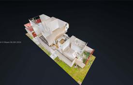 3 dormitorio casa de pueblo 122 m² en Miami, Estados Unidos. $320 000