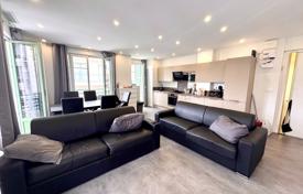 3 dormitorio piso 60 m² en Juan-les-Pins, Francia. 426 000 €