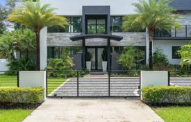 Villa – South Miami, Florida, Estados Unidos. $2 249 000