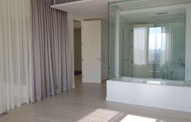 2 dormitorio piso en Pathum Wan, Tailandia. 4 700 €  por semana