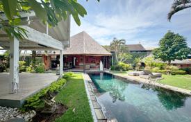 2 dormitorio villa 250 m² en Jalan Umalas, Indonesia. $185 000