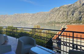 2 dormitorio piso 97 m² en Kotor (city), Montenegro. 272 000 €