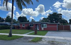Casa de pueblo – Miami Gardens, Miami, Florida,  Estados Unidos. $530 000
