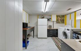 11 dormitorio casa de pueblo en Etobicoke, Canadá. C$1 293 000