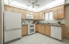8 dormitorio casa de pueblo en Etobicoke, Canadá. C$1 915 000