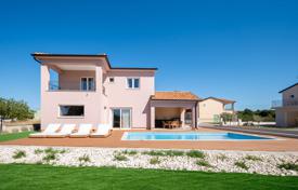 8 dormitorio casa de pueblo 150 m² en Žminj, Croacia. 550 000 €