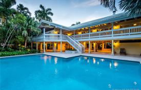 Villa – Miami, Florida, Estados Unidos. 2 028 000 €