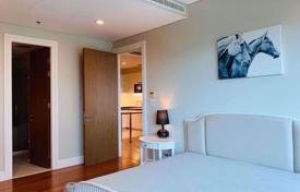 1-dormitorio apartamentos en condominio en Khlong Toei, Tailandia. $417 000