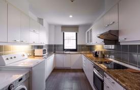 3-dormitorio apartamentos en condominio en Pathum Wan, Tailandia. $3 700  por semana
