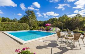 28 dormitorio casa de pueblo 630 m² en Istria County, Croacia. 1 300 000 €