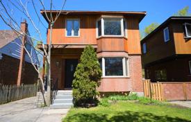 4 dormitorio casa de pueblo en York, Canadá. C$1 426 000