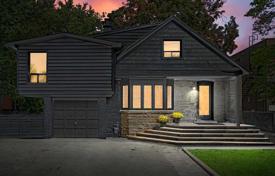 Casa de pueblo – Etobicoke, Toronto, Ontario,  Canadá. C$2 031 000