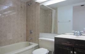5 dormitorio piso en Yonge Street, Canadá. C$747 000
