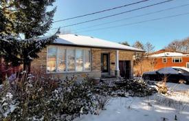Casa de pueblo – North York, Toronto, Ontario,  Canadá. C$2 111 000