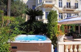 12 dormitorio villa en Cannes, Francia. 16 500 €  por semana