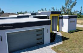 Casa de pueblo – Cape Coral, Florida, Estados Unidos. $500 000