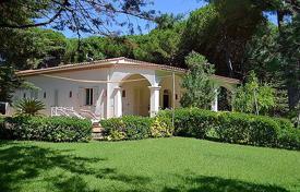 Villa – Sabaudia, Lacio, Italia. 2 200 €  por semana