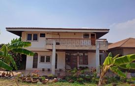 5 dormitorio chalet en Bangkok, Tailandia. $7 700  por semana