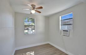 3 dormitorio casa de pueblo 96 m² en Miramar (USA), Estados Unidos. $370 000