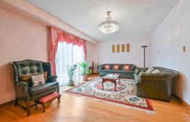 9 dormitorio casa de pueblo en Scarborough, Canadá. C$1 810 000